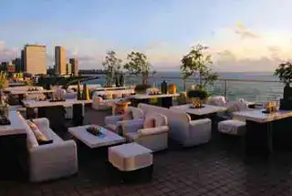 Open-to-Sky Restaurants