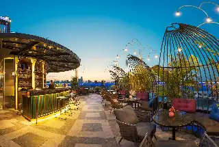 Sky Lounge